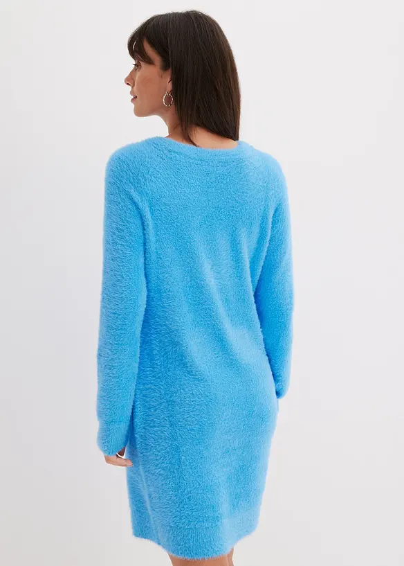 Strickkleid aus Viskose-Mix in blau von hinten (Totalaufnahme) - bonprix Strickkleid aus Viskose-Mix in blau von hinten (Totalaufnahme) - bonprix