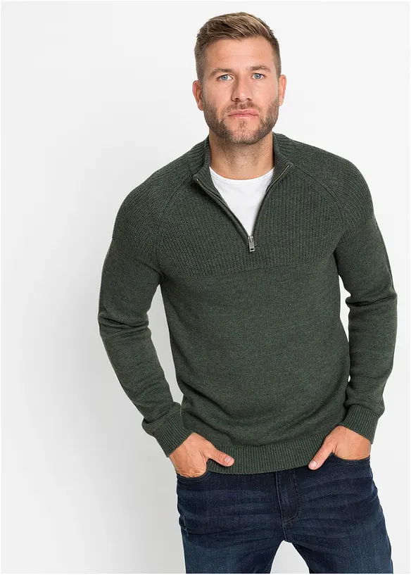 Troyer in Regular-Fit in grün von vorne (im Anschnitt) - bonprix