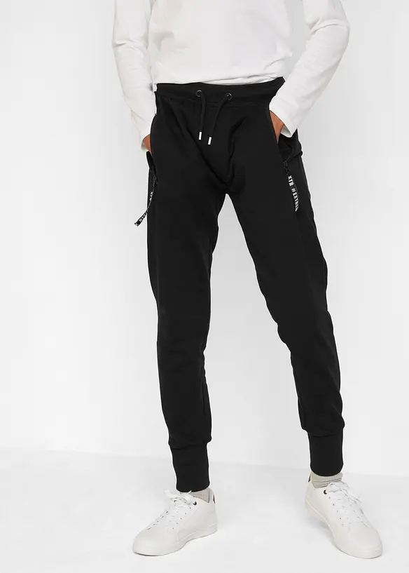 Jogginghose aus weicher Bio Baumwolle in schwarz von vorne - bonprix