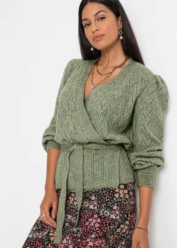 Wickelpullover mit Puffärmeln in grün von vorne (im Anschnitt) - bonprix
