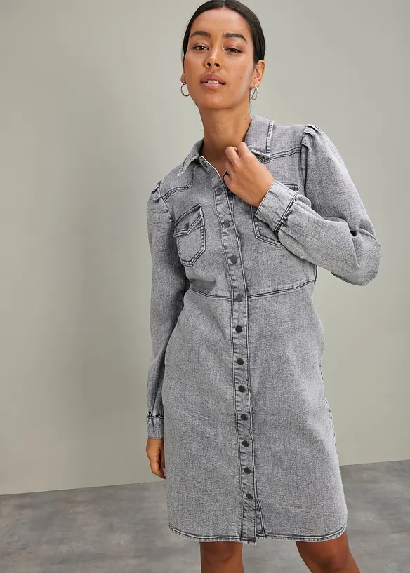 Kurzes Jeanskleid in grau von vorne (Totalaufnahme) - bonprix