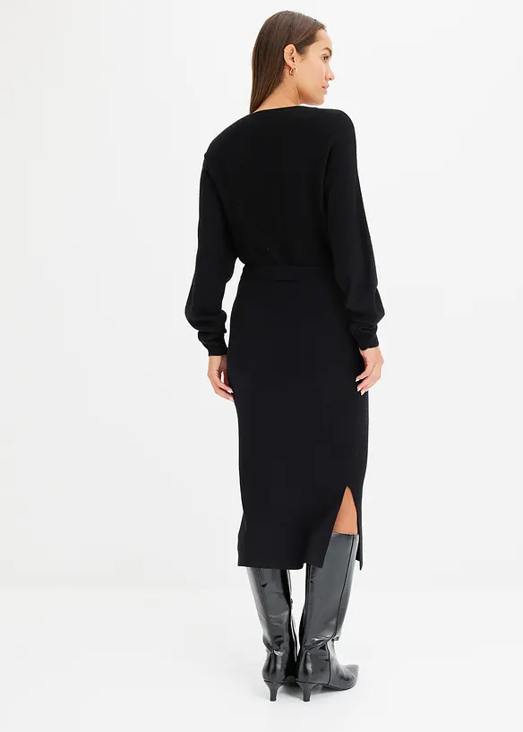 Strickkleid aus fließendem Viskose-Mix in schwarz von hinten (Totalaufnahme) - bonprix