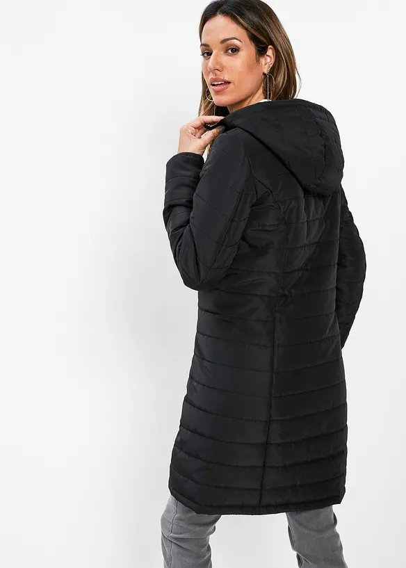 Schöner Steppmantel zum Wenden in schwarz von hinten (Totalaufnahme) - bonprix
