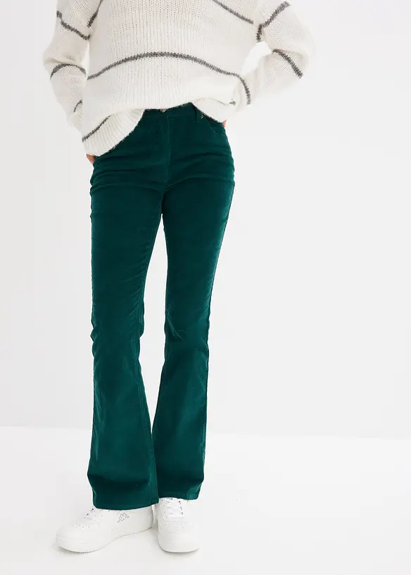 Cordhose aus Baumwoll-Mix in grün von vorne - bonprix