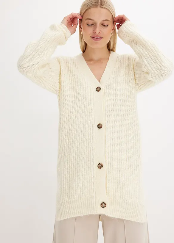 Grobstrickjacke aus weichem Wollmix in weiß von vorne (im Anschnitt) - bonprix