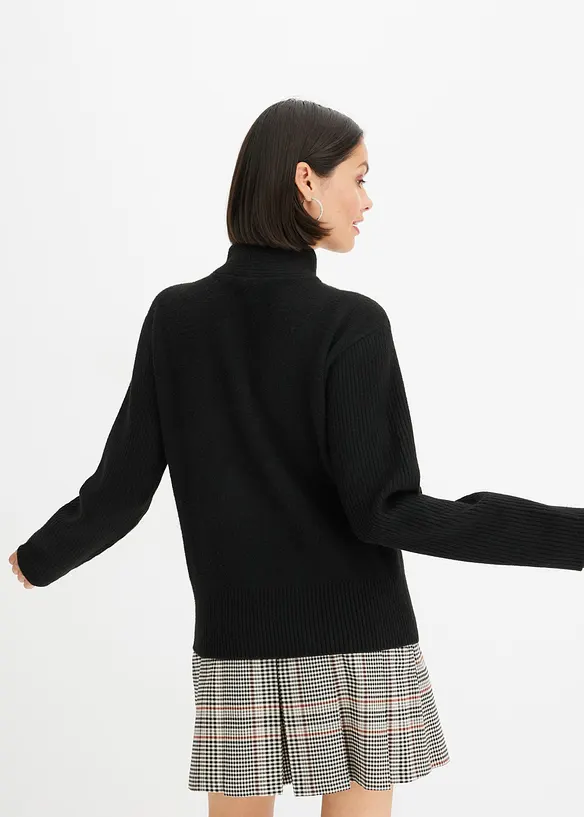 Pullover in schwarz von hinten (im Anschnitt) - bonprix