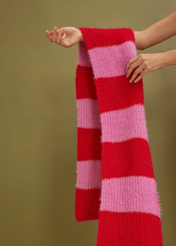 Schal und Beanie (2-tlg. Set) in rot (Detailaufnahme) - bonprix