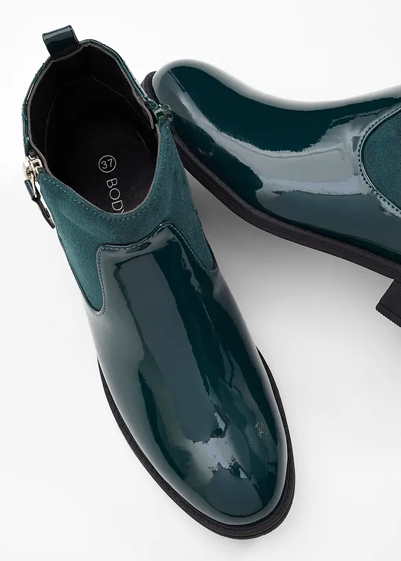 Stiefeletten in Lack-Optik in grün (Detailaufnahme) - bonprix