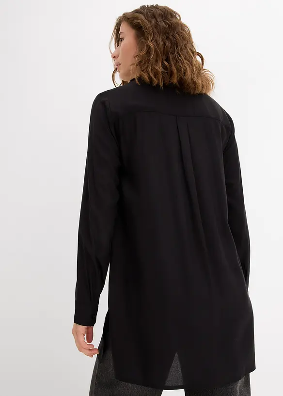 Longbluse mit Schlitz aus fließender Viskose in schwarz von hinten (im Anschnitt) - bonprix