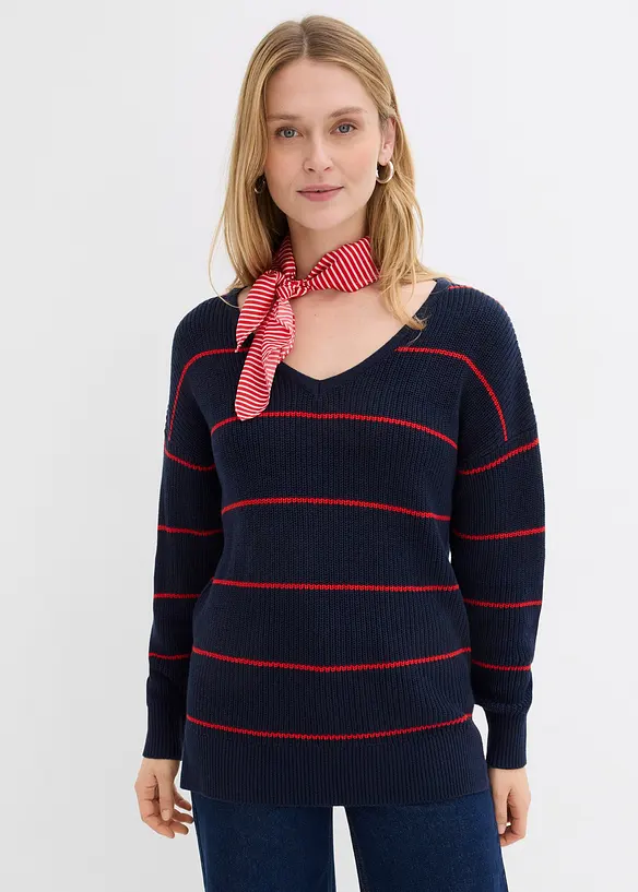 Oversize-Pullover in blau von vorne (im Anschnitt) - bonprix