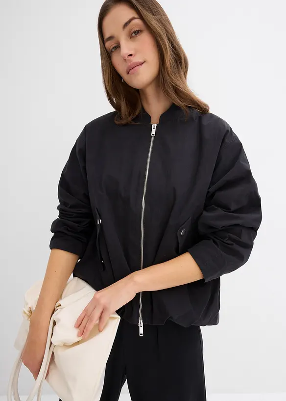 Soft-Blouson in schwarz von vorne (im Anschnitt) - bonprix