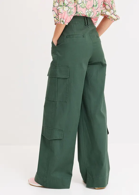 Cargohose aus reiner Baumwolle in grün von hinten - bonprix Cargohose aus reiner Baumwolle in grün von hinten - bonprix