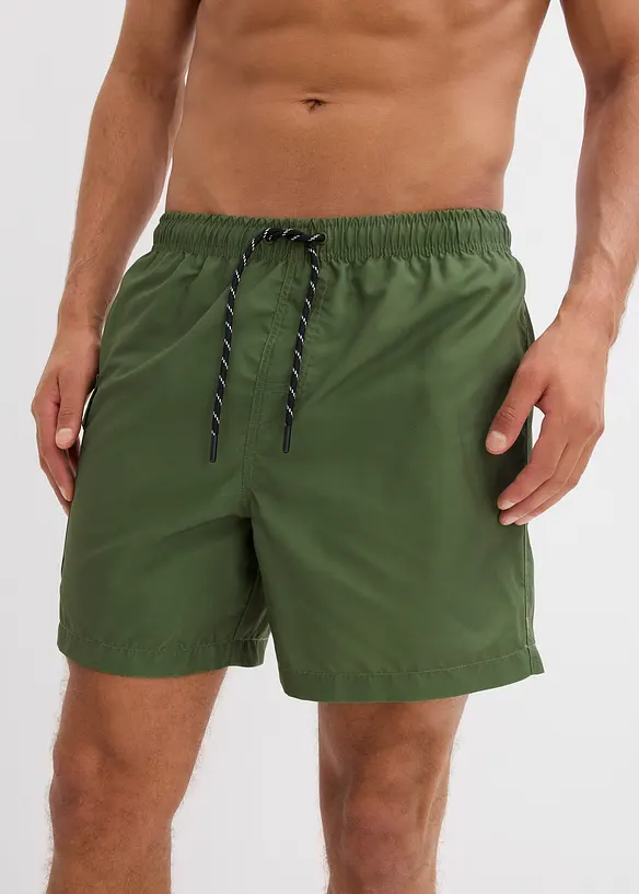 Badeshorts mit Cargotasche in grün von vorne - bonprix