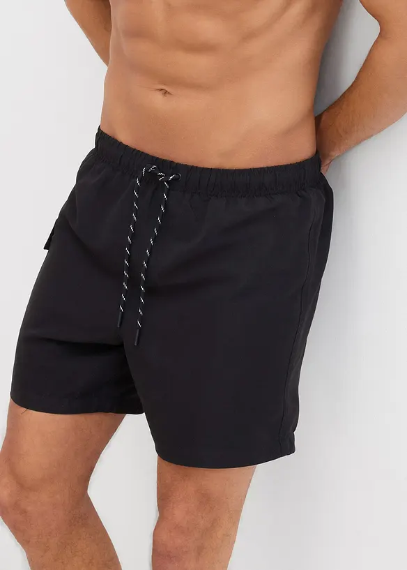 Badeshorts mit Cargotasche in schwarz von vorne - bonprix