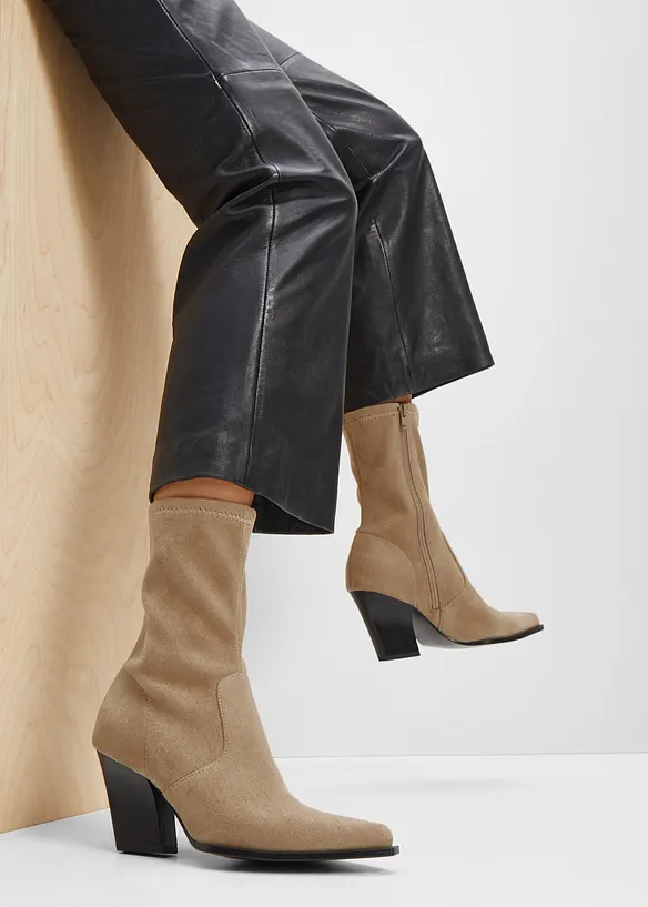 Stiefeletten mit elastischem Schaft in braun - bonprix
