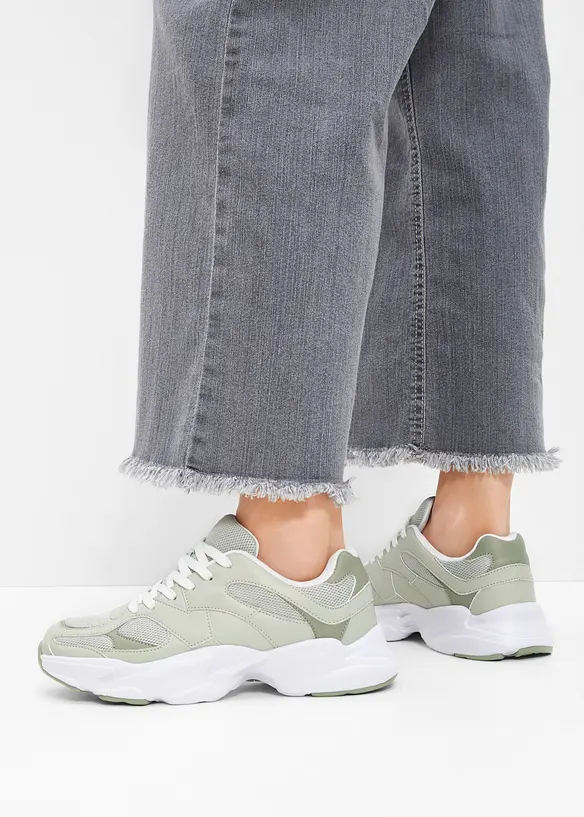 Chunky Sneaker mit leichter Sohle in grün - bonprix