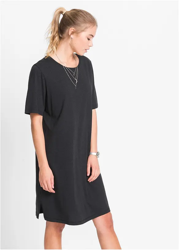 Oversize- Shirtkleid in schwarz von vorne (Totalaufnahme) - bonprix