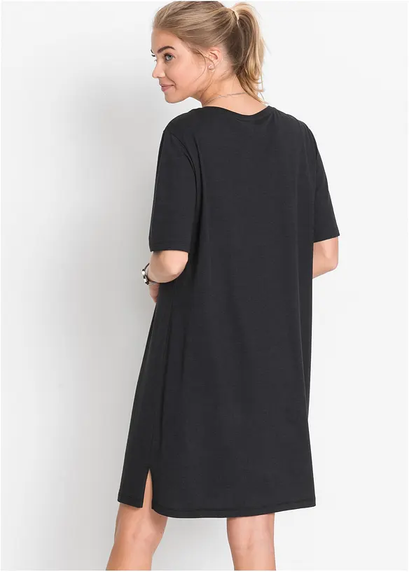 Oversize- Shirtkleid in schwarz von hinten (Totalaufnahme) - bonprix