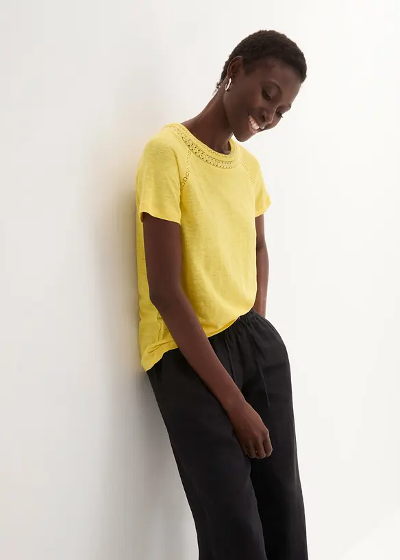 Shirt aus reinem Leinen mit Spitze in gelb von vorne (im Anschnitt) - bonprix