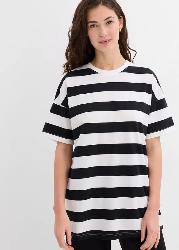 Oversize-Shirt aus reiner Bio-Baumwolle in schwarz von vorne (im Anschnitt) - bonprix