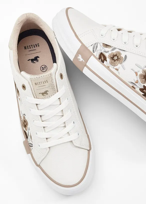 Mustang Sneaker mit Stickerei in weiß (Detailaufnahme) - Mustang