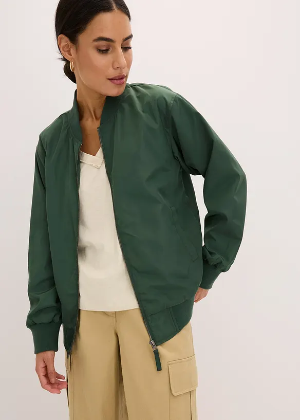 Blouson in grün von vorne (im Anschnitt) - bonprix