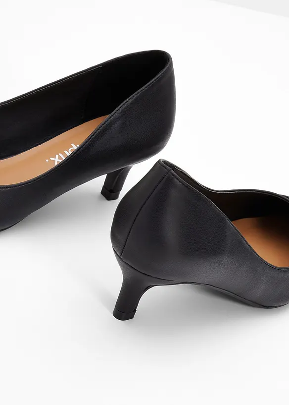 Pumps mit schmalem Absatz in schwarz - bonprix