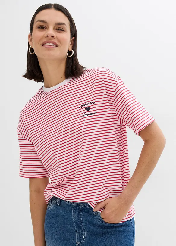 Gestreiftes T-Shirt mit Stickerei in rot von vorne (im Anschnitt) - bonprix Gestreiftes T-Shirt mit Stickerei in rot von vorne (im Anschnitt) - bonprix