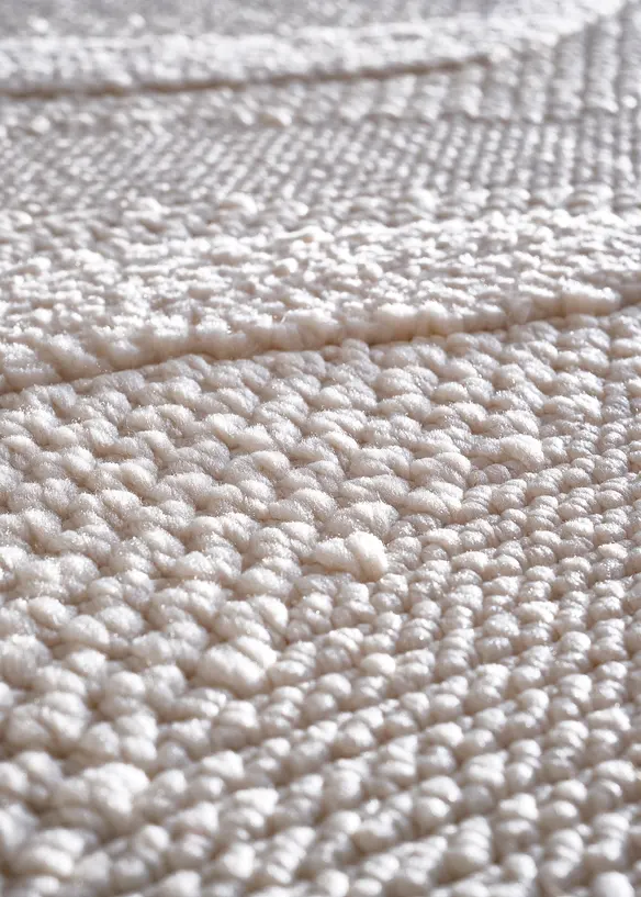 Teppich mit außergewöhnlich weicher Oberfläche in beige (Detailaufnahme) - bonprix