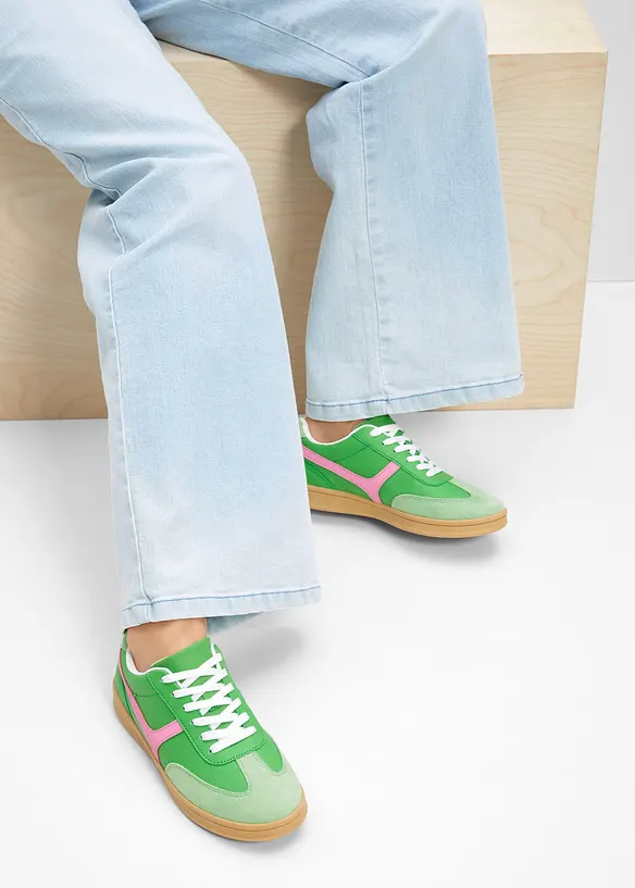 Sneaker im Retrolook in grün - bonprix