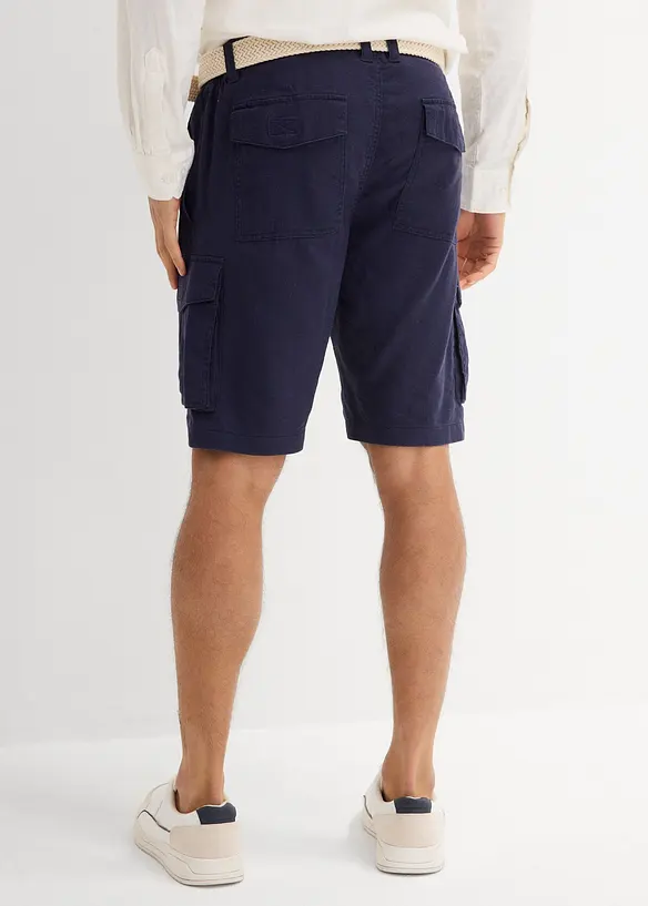 Regular Fit Cargo-Bermuda mit Gürtel aus luftigem Leinen-Mix in blau von hinten - bonprix