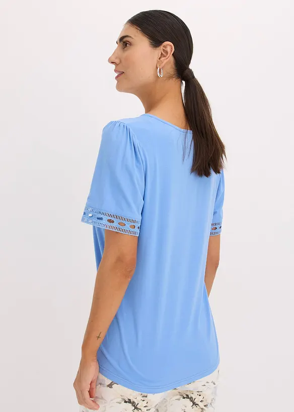 Shirt-Tunika mit Spitzenband in blau von hinten (im Anschnitt) - bonprix