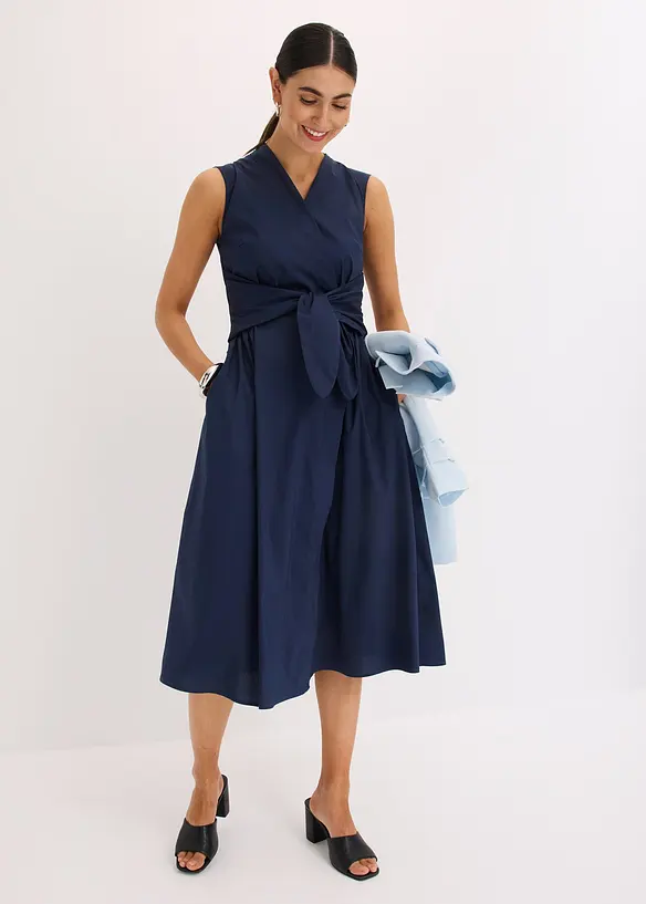 Kleid mit Bindedetail in blau von vorne (Totalaufnahme) - bonprix Kleid mit Bindedetail in blau von vorne (Totalaufnahme) - bonprix