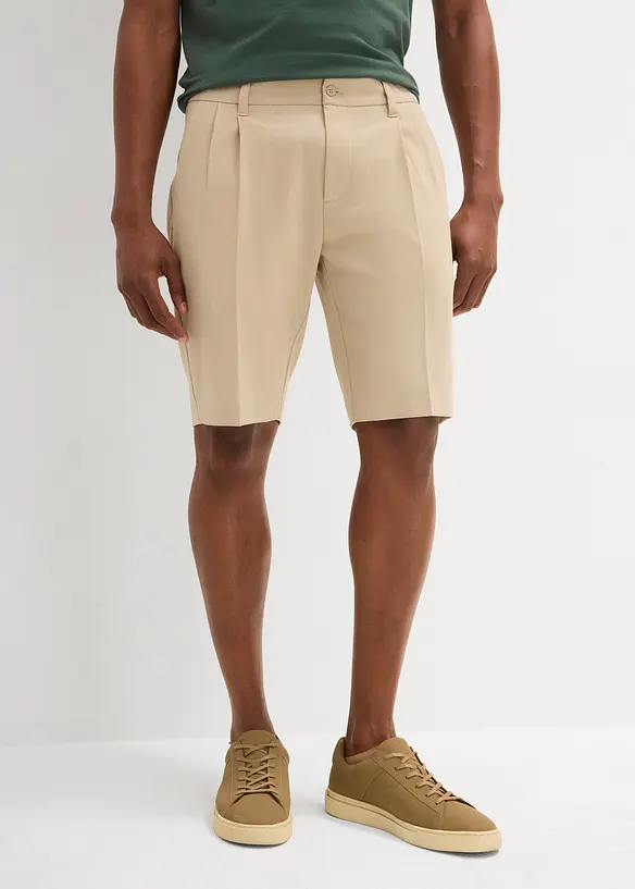 Leichte Chino-Bermuda mit Bundfalten in Regular Fit in beige von vorne - bonprix