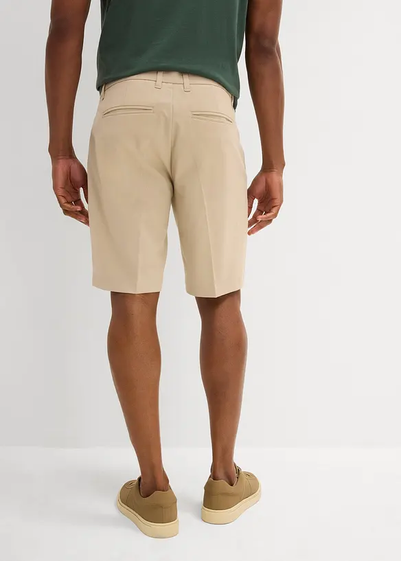 Leichte Chino-Bermuda mit Bundfalten in Regular Fit in beige von hinten - bonprix