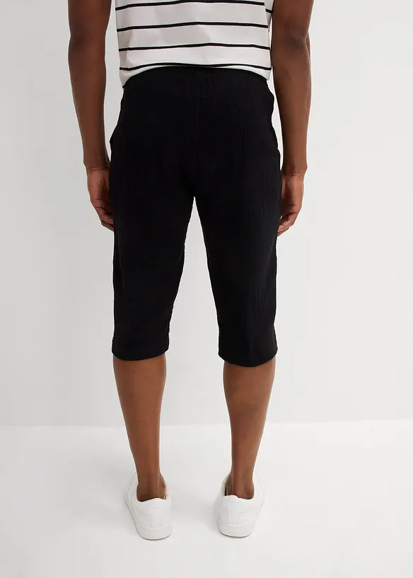 Loose Fit Long-Bermuda aus luftigem Musselin in schwarz von hinten - bonprix