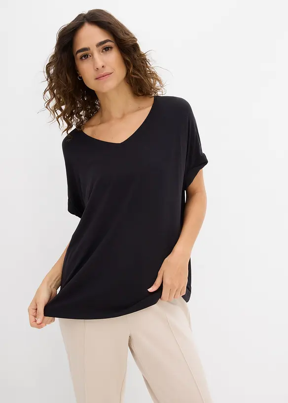 Shirt aus fließendem Viskose-Mix in schwarz von vorne (im Anschnitt) - bonprix Shirt aus fließendem Viskose-Mix in schwarz von vorne (im Anschnitt) - bonprix