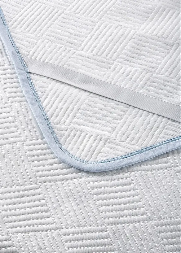 Kühlende Matratzenauflage in weiß (Detailaufnahme) - bonprix