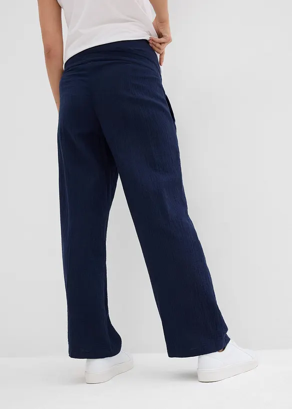 Umstandshose aus reinem Baumwoll-Musselin, Loose Fit in blau von hinten - bonprix