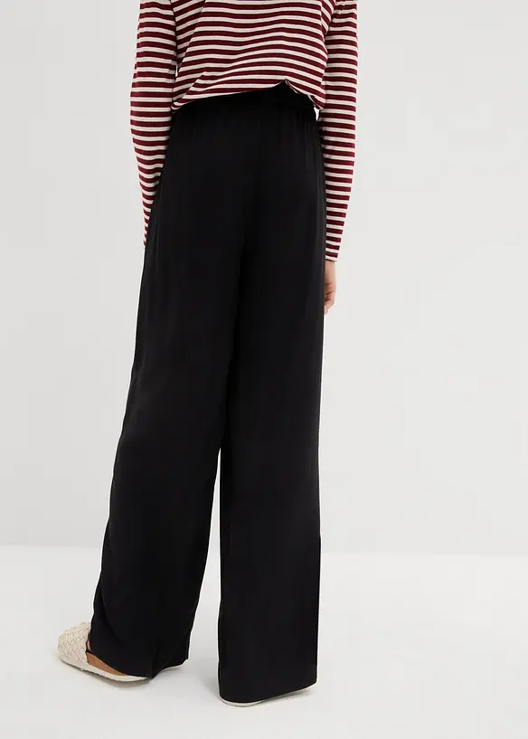 Palazzo-Hose aus softer Viskose in schwarz von hinten - bonprix