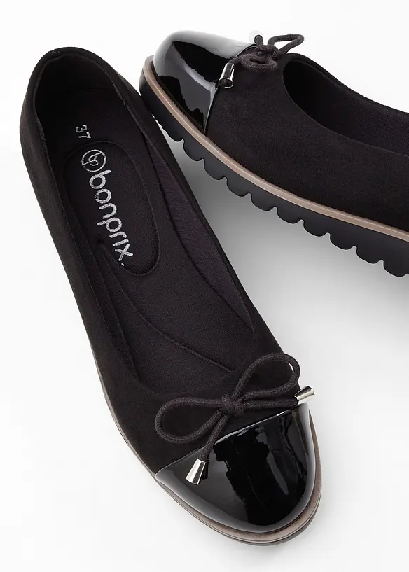 Ballerinas mit gepolsterter Innensohle in schwarz - bonprix