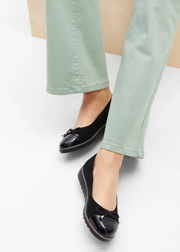 Ballerinas mit gepolsterter Innensohle in schwarz - bonprix