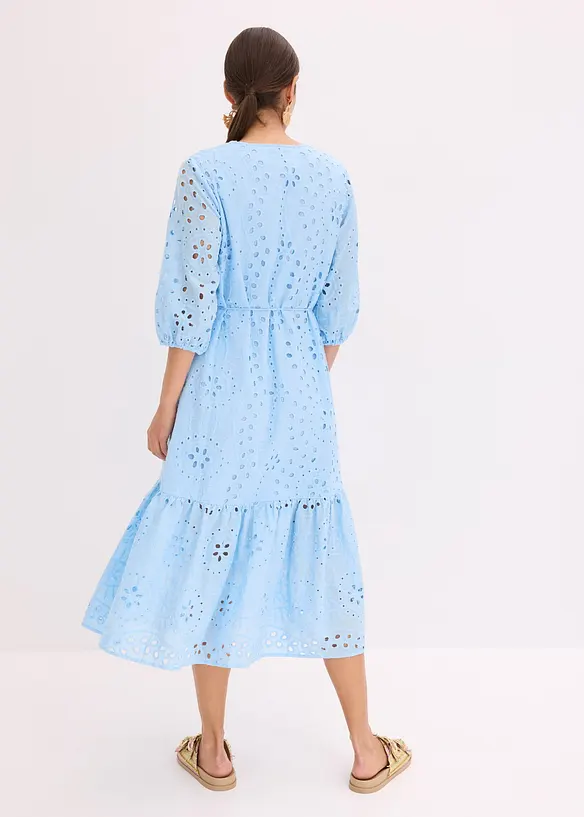 Midikleid aus reiner Baumwolle mit Lochstickerei in blau von hinten (Totalaufnahme) - bonprix