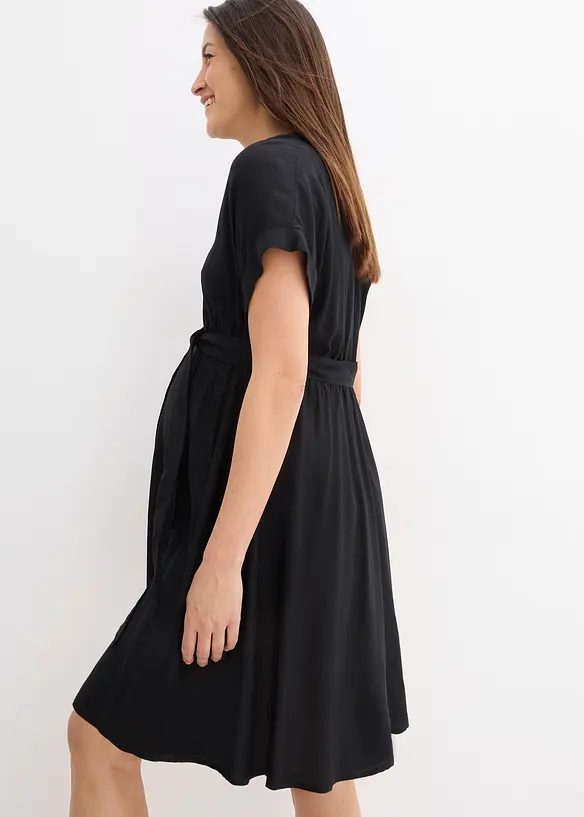 2-in-1 Umstands-Blusenkleid für die Schwangerschaft und danach in schwarz von hinten (Totalaufnahme) - bonprix