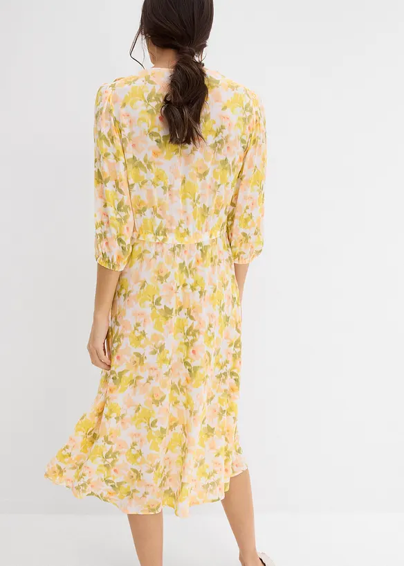 Crinkle-Midikleid aus Viskose in weiß von hinten (Totalaufnahme) - bonprix