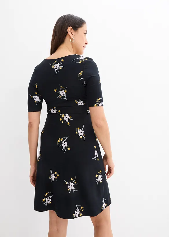Umstands- und Stillkleid aus weicher Viskose in schwarz von hinten (Totalaufnahme) - bonprix