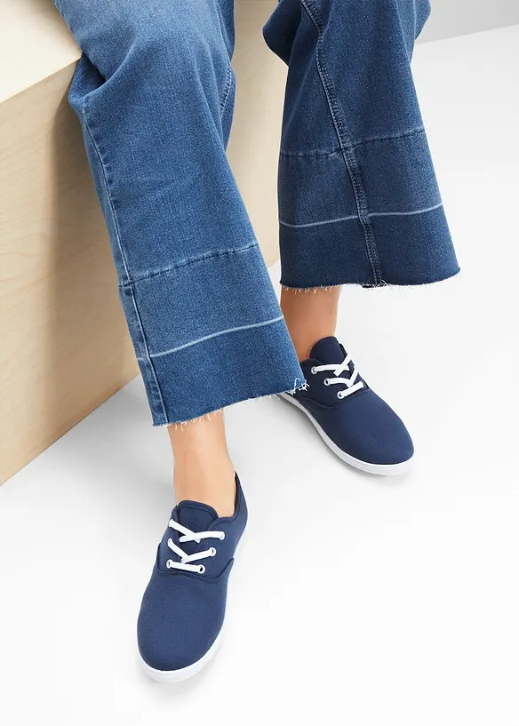 Sneaker aus Baumwoll-Canvas in blau - bonprix