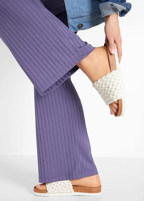 Pantoletten in Flechtoptik in beige - bonprix