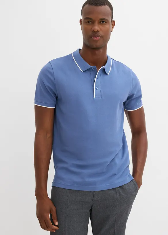Piqué-Poloshirt aus reiner Baumwolle in blau von vorne (im Anschnitt) - bonprix