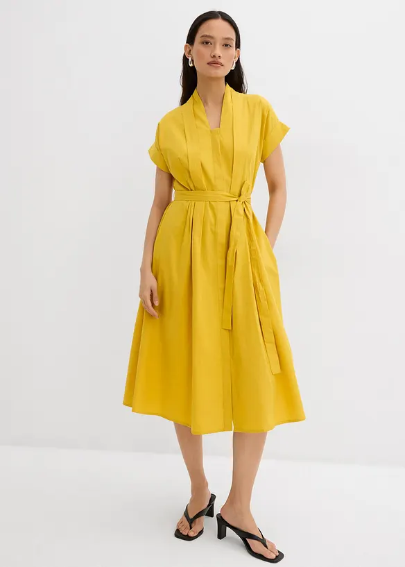 Ausgestelltes Kaftan-Kleid in gelb von vorne (Totalaufnahme) - bonprix